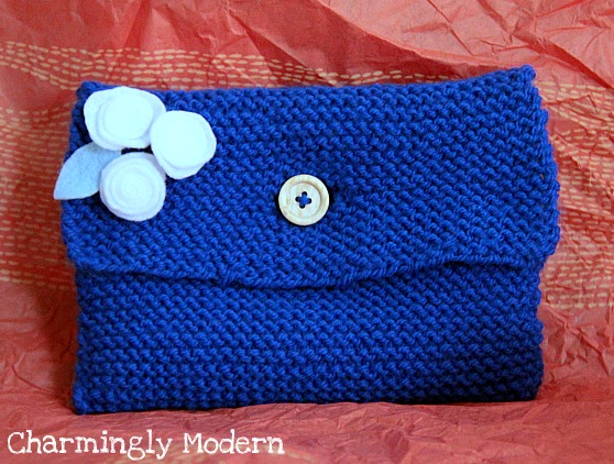 UK Blue knitted pouch